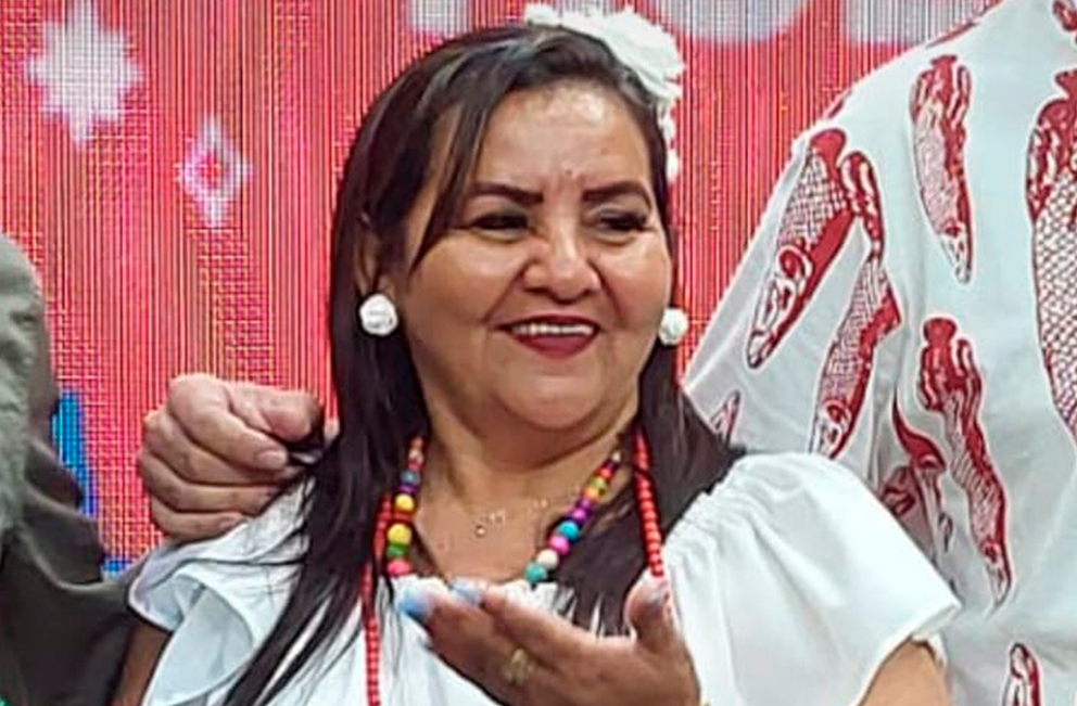 A cantora Sandra Silva do grupo Caboclas Morenas